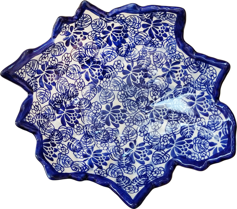 Boleslawiec Polish Pottery UNIKAT Serving Bowl in leaf shape "Madeline"