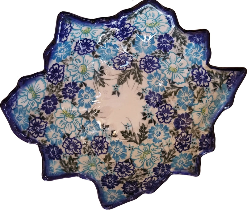 Boleslawiec Polish Pottery UNIKAT Serving Bowl in leaf shape "April"